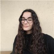 Soy educadora social,  tengo experiencia dando clases en adolescentes en todos los ámbitos educativos.